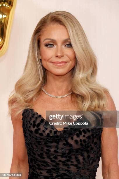 19,385 Kelly Ripa Images Stock Photos & High